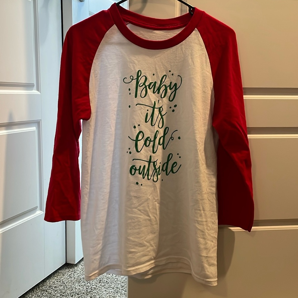 Women’s Christmas/winter tee